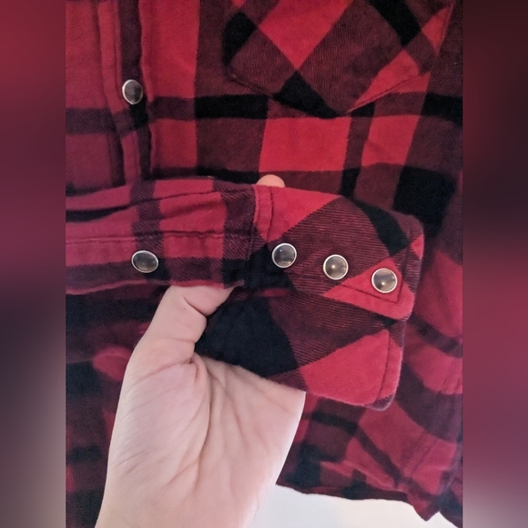 Aritzia TNA Pure Cotton Red & Black Flannel Plaid Shirt Button Down Size XS - Picture 3 of 6
